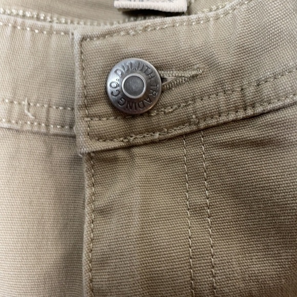 DELUTH Trading Co. Bermuda Shorts Size 8 - Picture 4 of 5